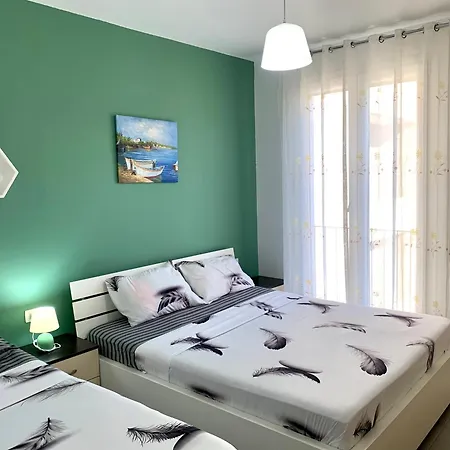 Merville_beachfront * Durrës